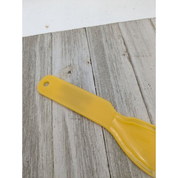 Yellow Plastic Spreader #1 Knife For Cheese & Butter 9" Advertising - Picture 6 of 7